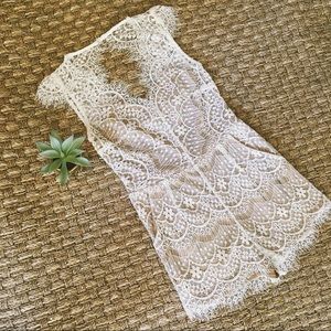Lace romper with pockets